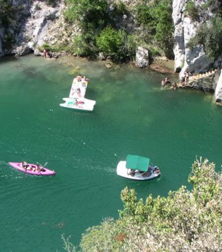 Our pedalos 4 to 5 seats