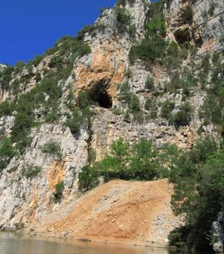 La grotte Ste Maxime